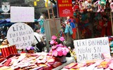 Hàng Mã rực đỏ ngày giáp Tết